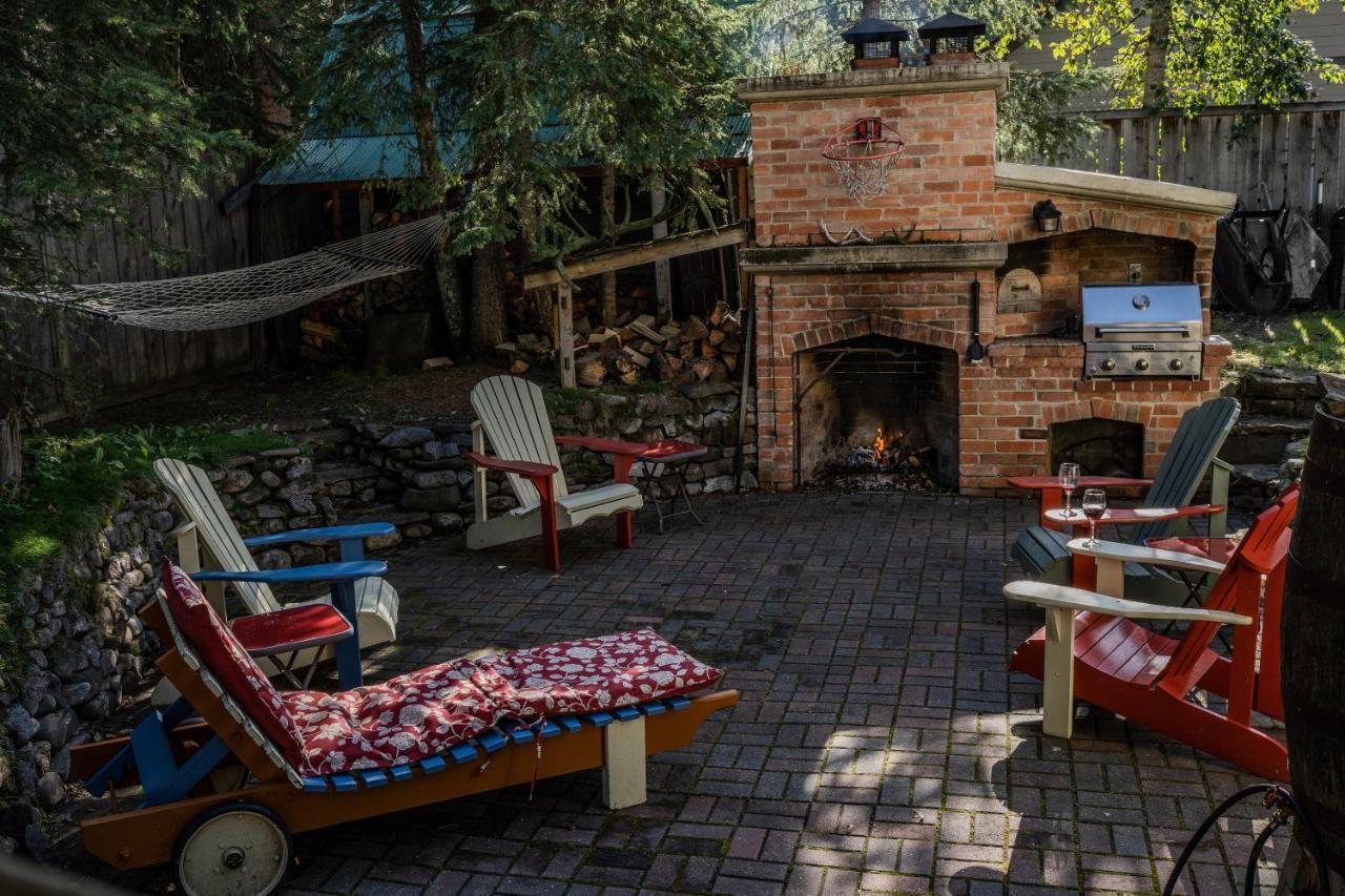 Bragg Creek The Craftsman House Bed & Breakfast エクステリア 写真